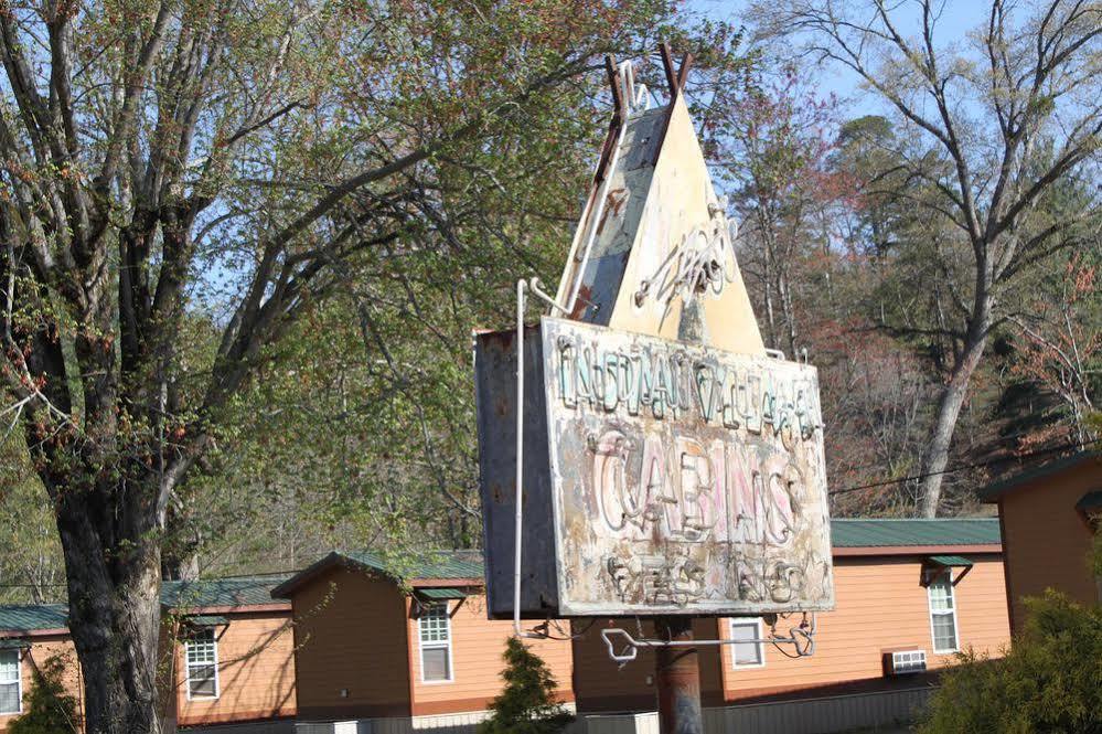 Qualla Cabins And Motel Cherokee Near Casino Whittier Exterior foto