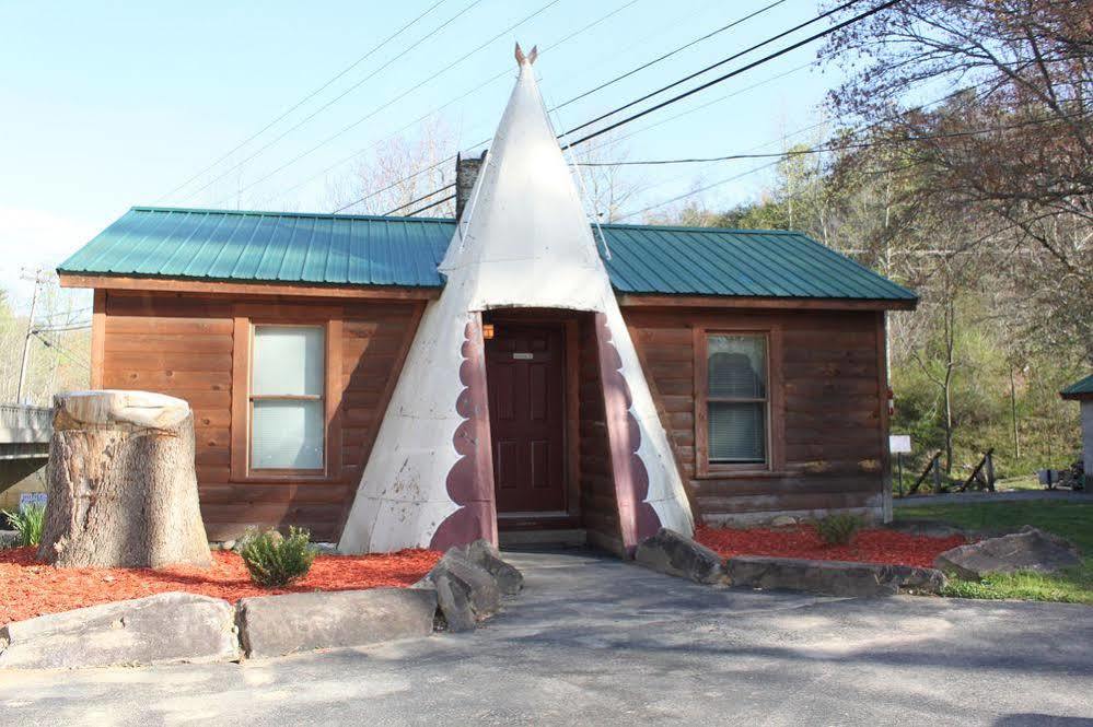Qualla Cabins And Motel Cherokee Near Casino Whittier Exterior foto